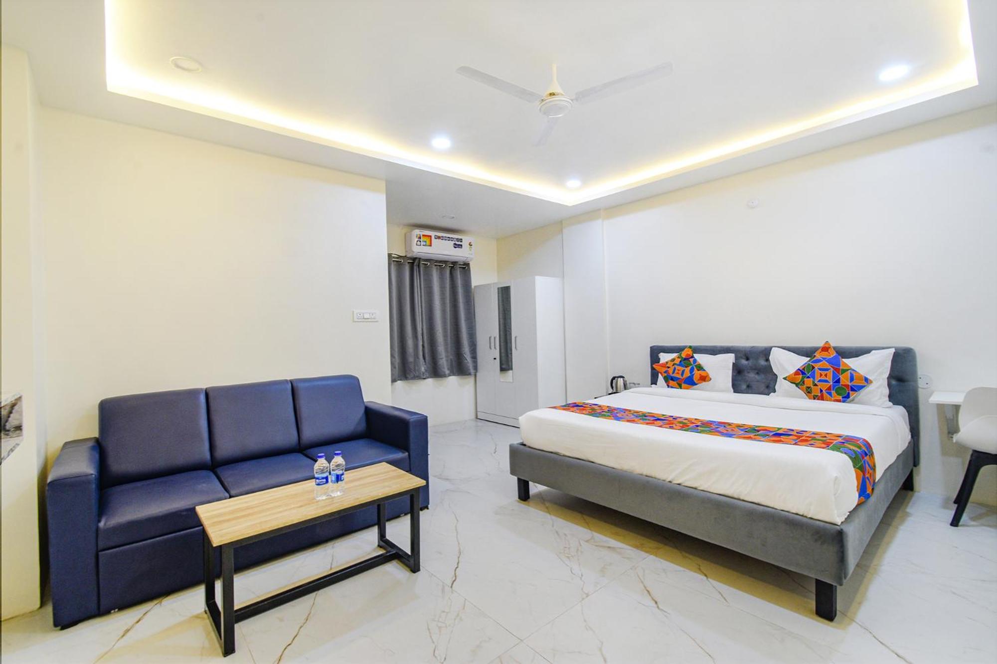 Fabhotel Ssr Ikon Suites - Nr Hyderabad Central University, Kondapur Exterior photo