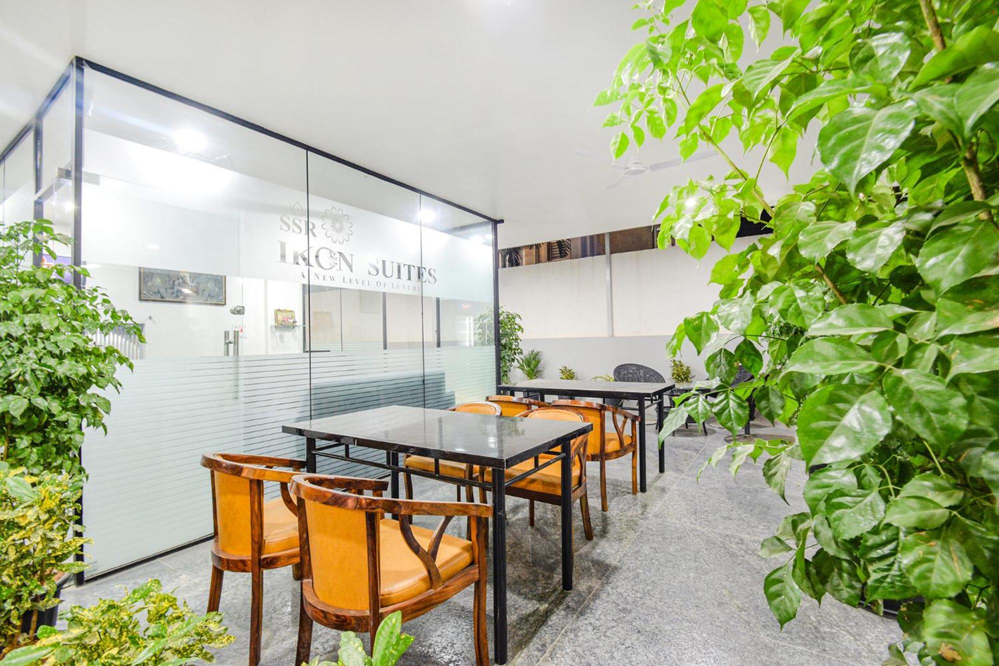 Fabhotel Ssr Ikon Suites - Nr Hyderabad Central University, Kondapur Exterior photo
