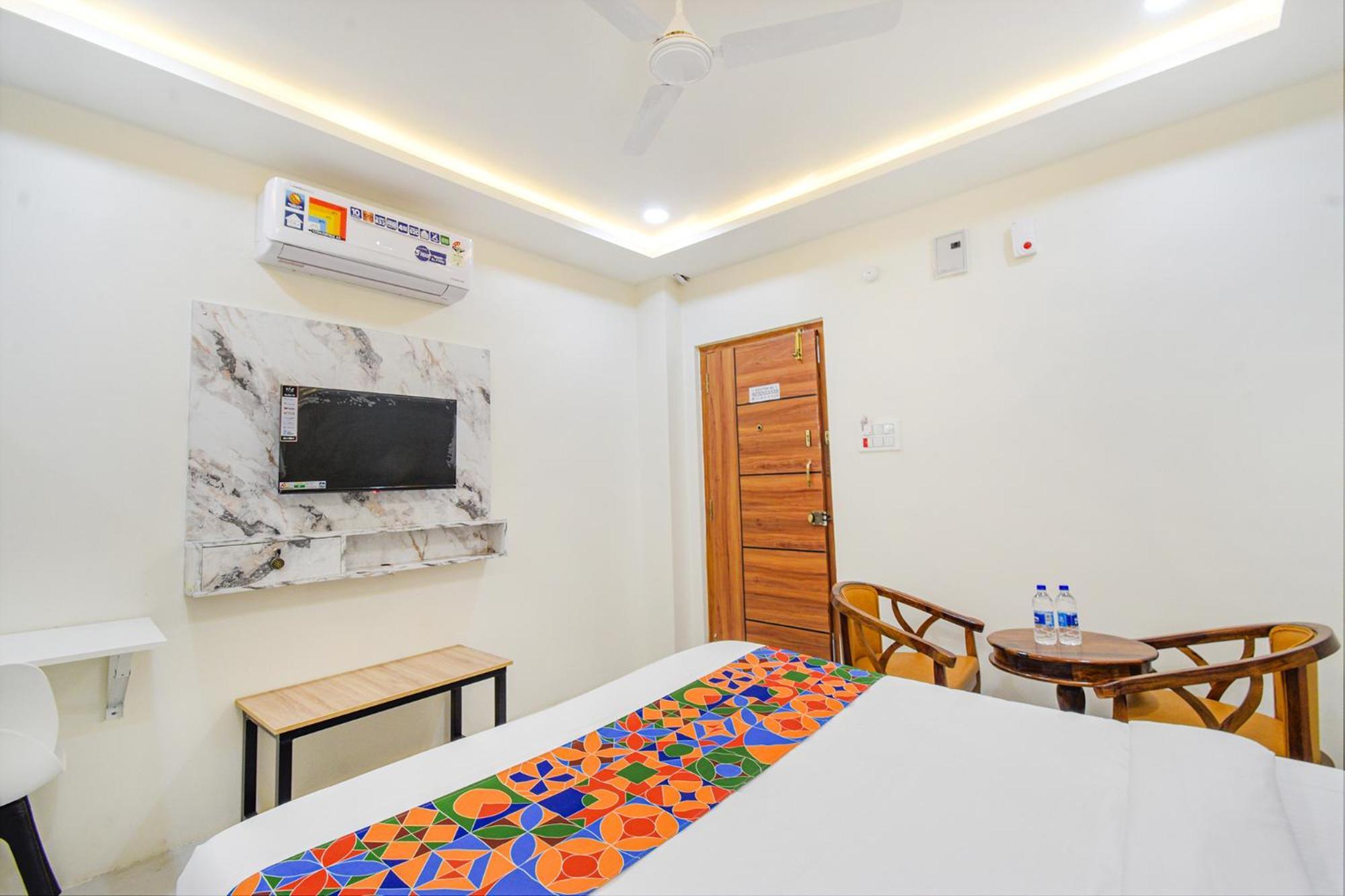 Fabhotel Ssr Ikon Suites - Nr Hyderabad Central University, Kondapur Exterior photo